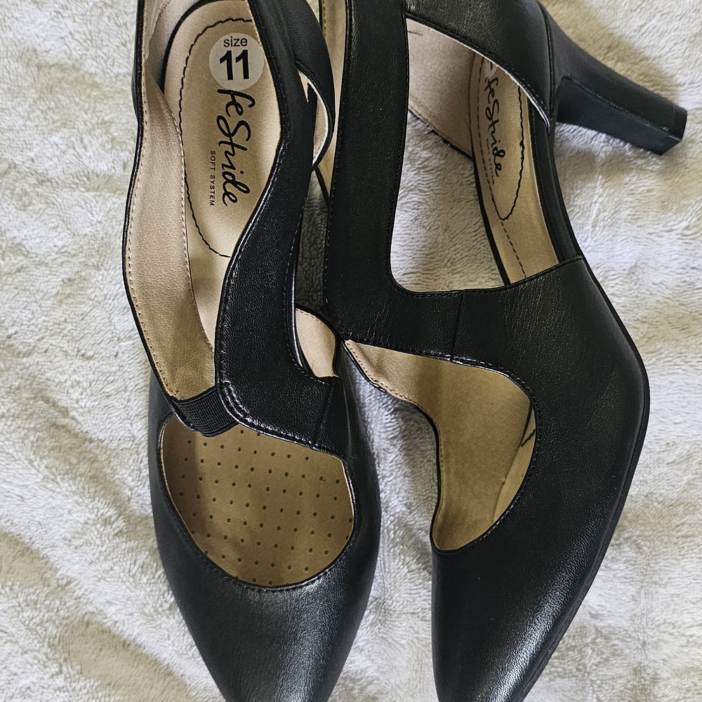 Life Stride Women's Black Cutout Heels